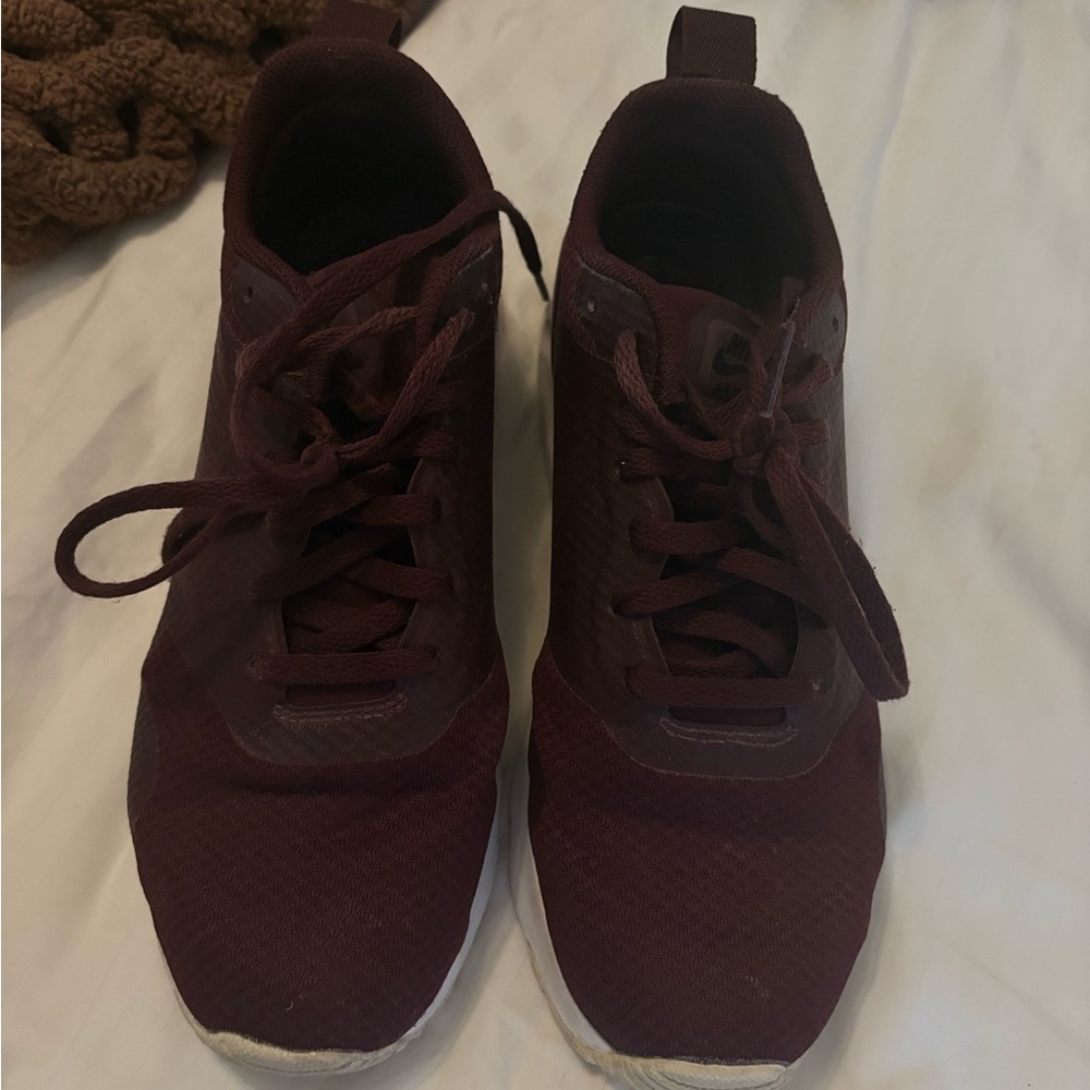 Maroon Nike Shoes Size 7.5
